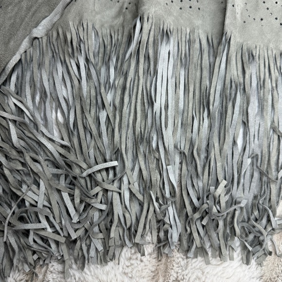 Gray Suede Laser Cut Scarf with Frindge - Picture 3 of 3